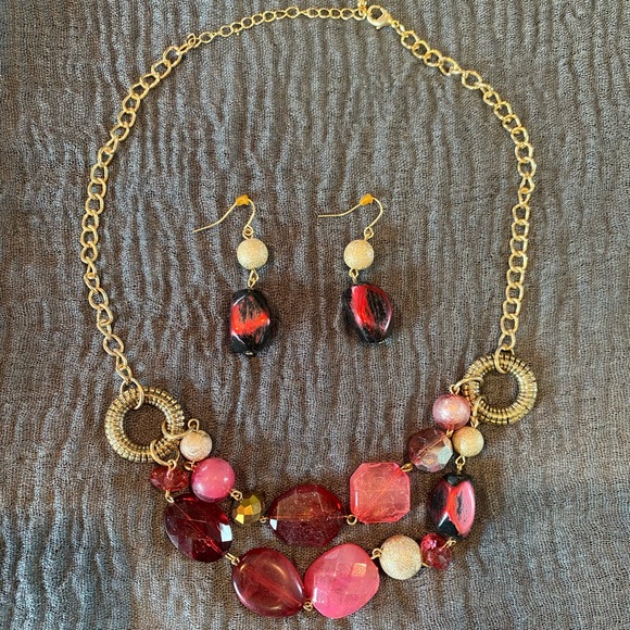 💕 Pink stone statement necklace and earring set 💕 - Picture 1 of 4